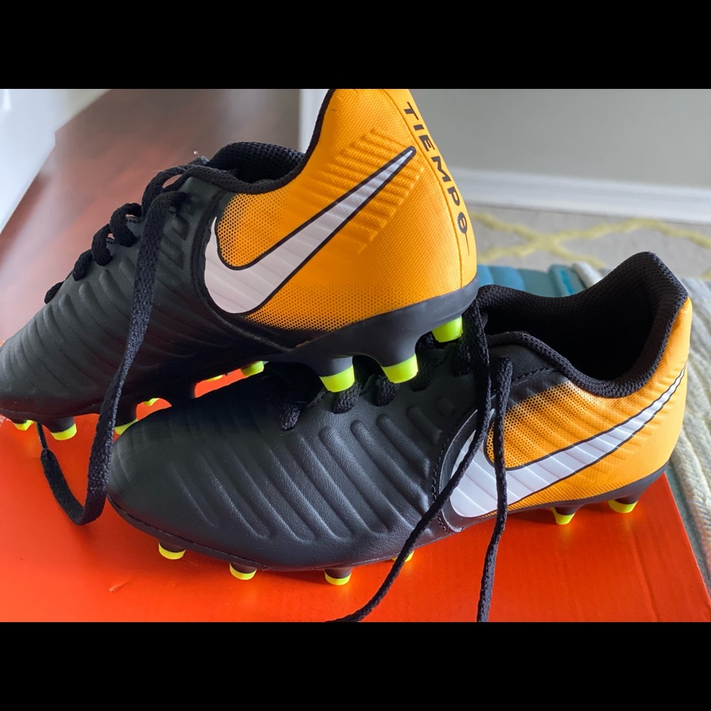 Nike youth soccer cleats